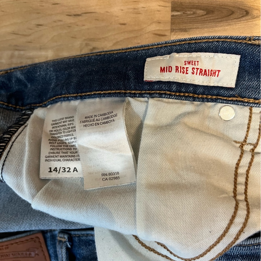 Lucky Brand Sweet Mid Rise Straight Jeans - Picture 4 of 9